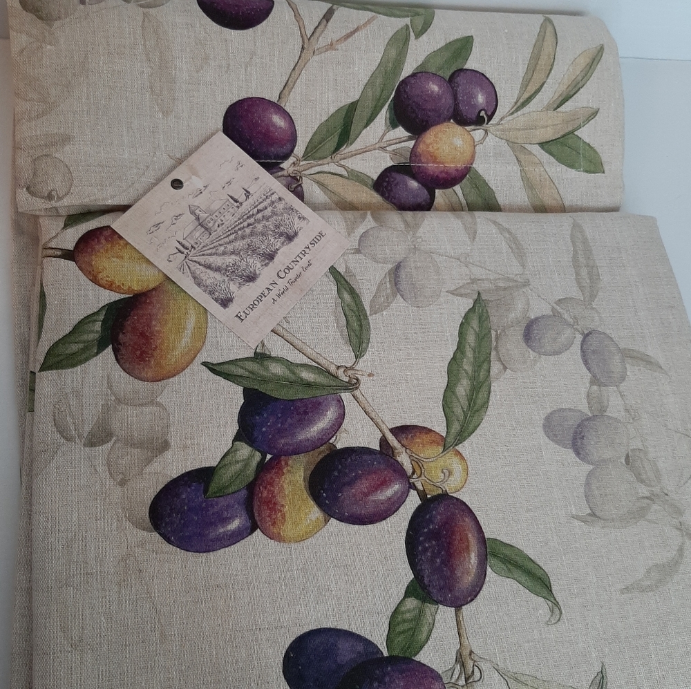 Tessitura Toscana Telerie Firenze 67" x 106" Italian Linen Tablecloth - Picture 12 of 16